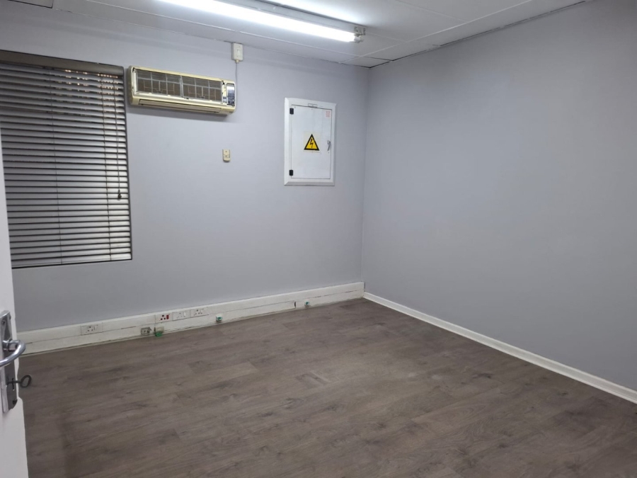 To Let Commercial Property for Rent in Oos Einde Free State